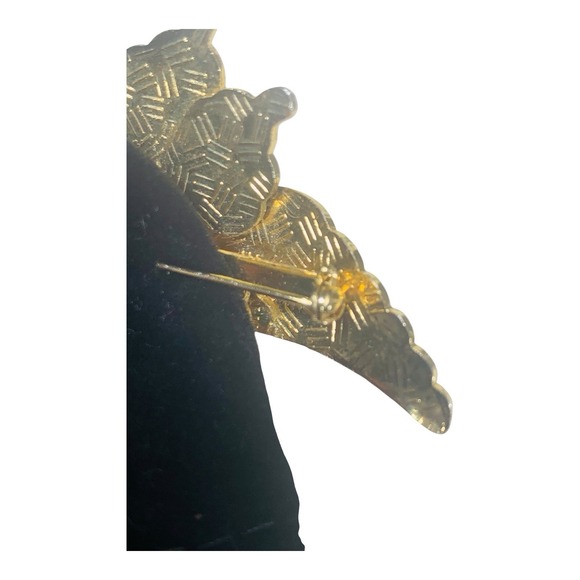 VINTAGE GUILLOCHE ENAMEL BUTTERFLY BROOCH PIN BLUE /PURPLE PINK LOVELY 1 3/4" - Picture 6 of 6